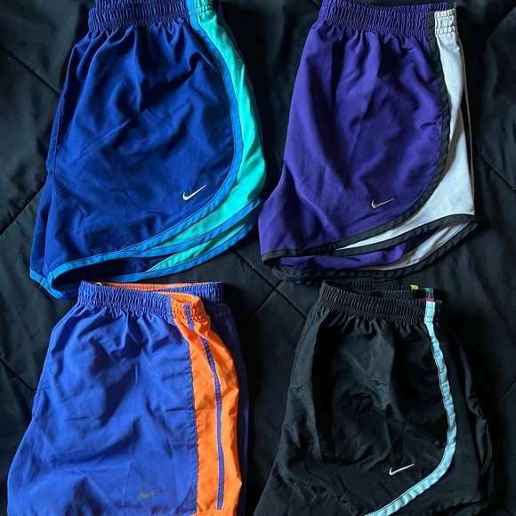 4 nike shorts - Picture 1 of 2